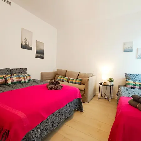 - Ronda Universidad Hostel Barcelona